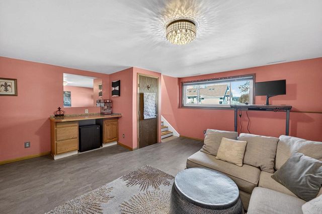 7115 Spring Hill Drive, Middleton, WI 53562