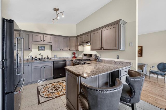 7115 Spring Hill Drive, Middleton, WI 53562