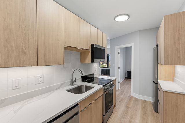6026 N Winthrop Avenue 8E, Chicago, IL 60660