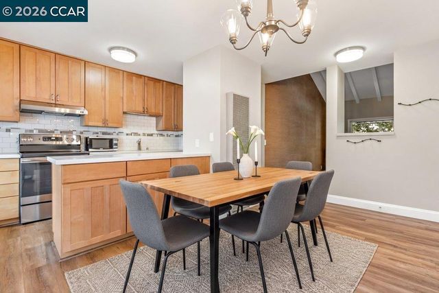 1241 Homestead Ave 206, Walnut Creek, CA 94598