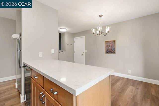 1241 Homestead Ave 206, Walnut Creek, CA 94598