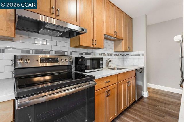 1241 Homestead Ave 206, Walnut Creek, CA 94598