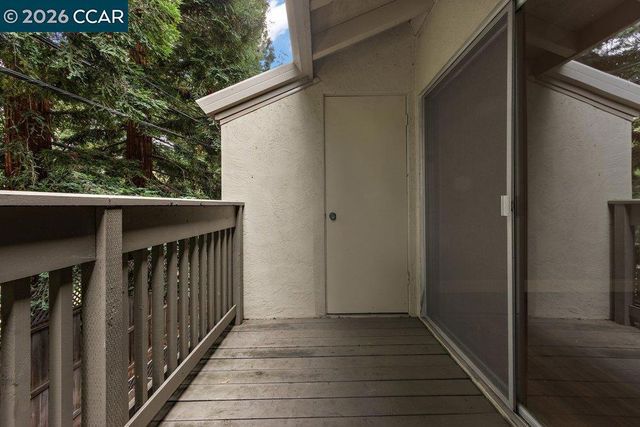 1241 Homestead Ave 206, Walnut Creek, CA 94598