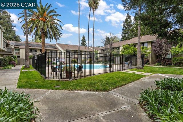 1241 Homestead Ave 206, Walnut Creek, CA 94598