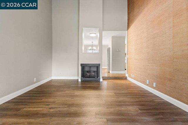 1241 Homestead Ave 206, Walnut Creek, CA 94598