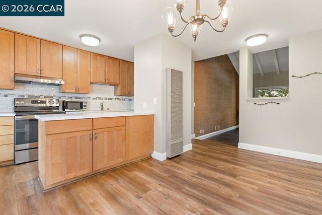 1241 Homestead Ave 206, Walnut Creek, CA 94598