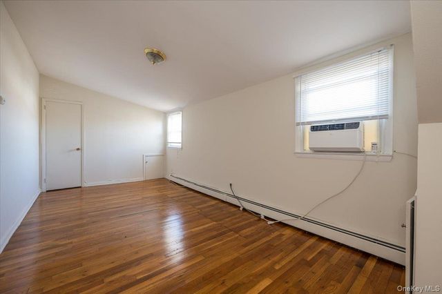 451 Nassau Boulevard, Williston Park, NY 11596