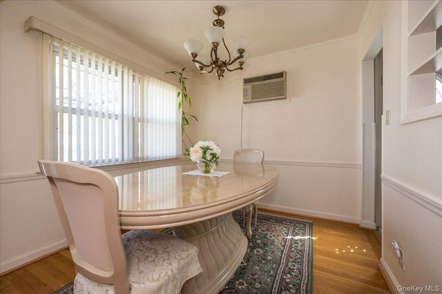 451 Nassau Boulevard, Williston Park, NY 11596