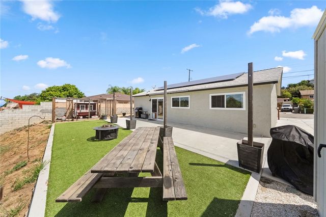 801 La Palma Drive, Fallbrook, CA 92028