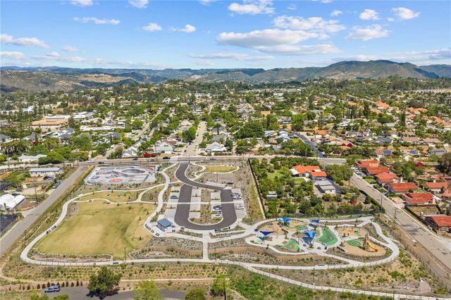 801 La Palma Drive, Fallbrook, CA 92028