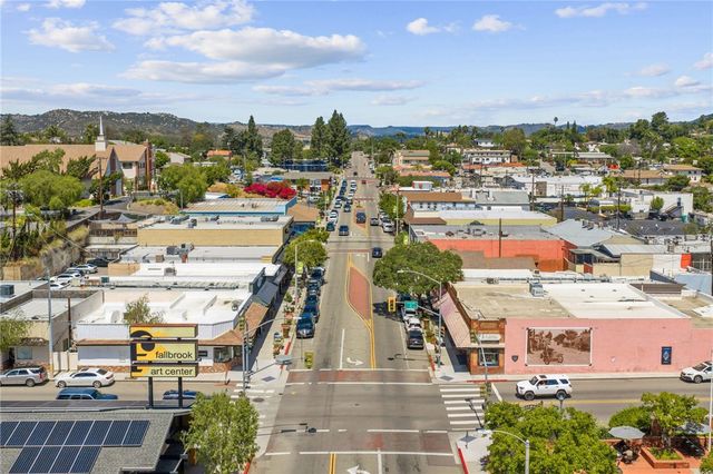 801 La Palma Drive, Fallbrook, CA 92028