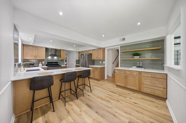 3060 Timberview Road, Dallas, TX 75229