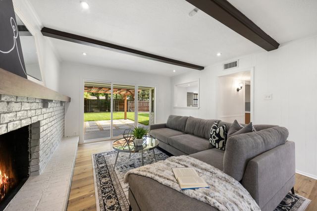 3060 Timberview Road, Dallas, TX 75229