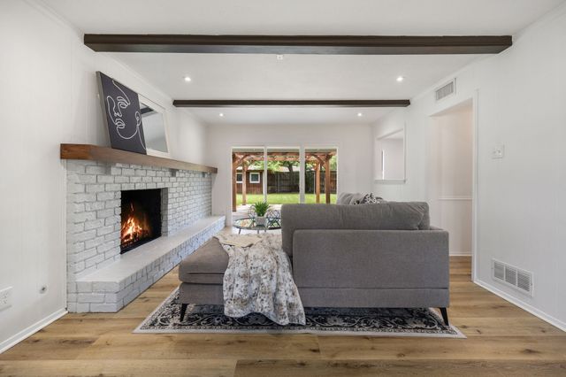 3060 Timberview Road, Dallas, TX 75229