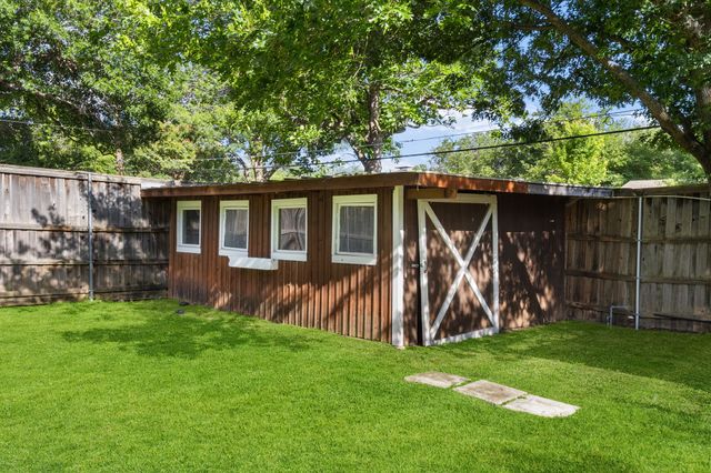 3060 Timberview Road, Dallas, TX 75229