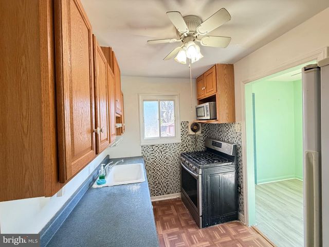 6821 KENYON DR, Alexandria, VA 22307