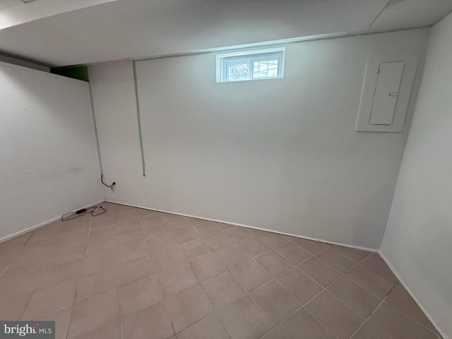 6821 KENYON DR, Alexandria, VA 22307