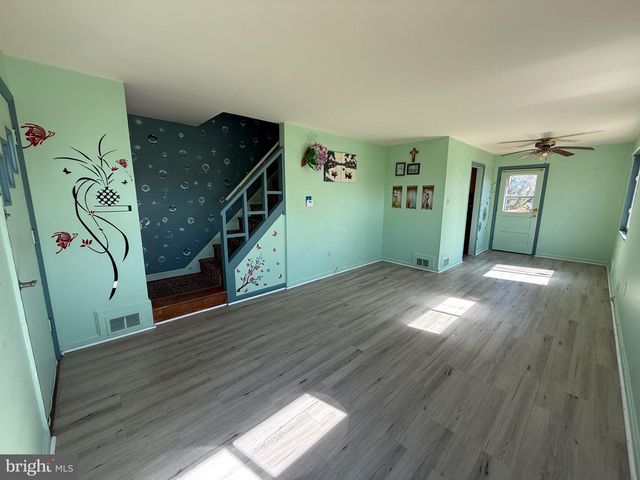 6821 KENYON DR, Alexandria, VA 22307