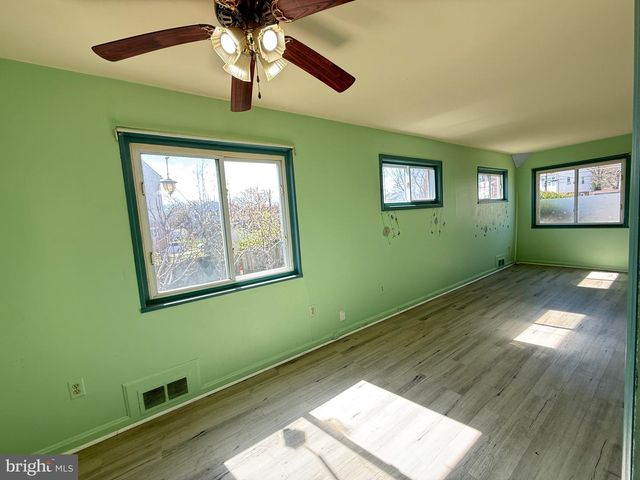 6821 KENYON DR, Alexandria, VA 22307