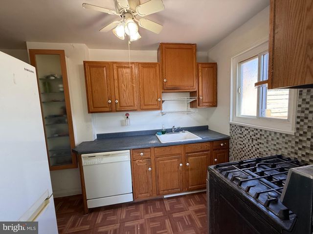 6821 KENYON DR, Alexandria, VA 22307