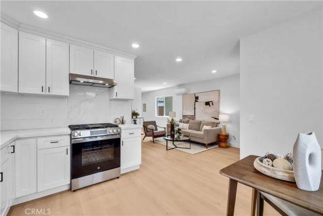 2305 Sesmas Street B, Duarte, CA 91010