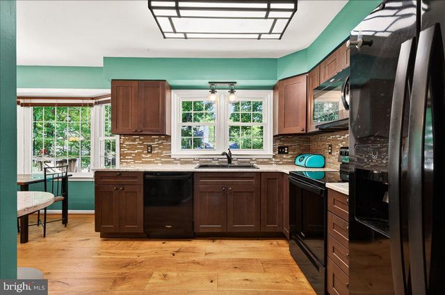 10142 MARSHALL POND RD, Burke, VA 22015