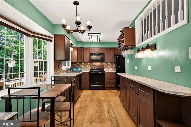 10142 MARSHALL POND RD, Burke, VA 22015