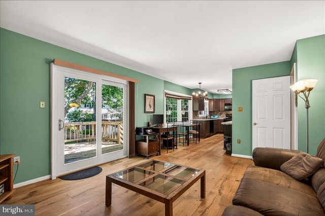 10142 MARSHALL POND RD, Burke, VA 22015