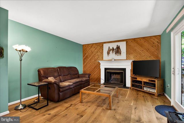 10142 MARSHALL POND RD, Burke, VA 22015