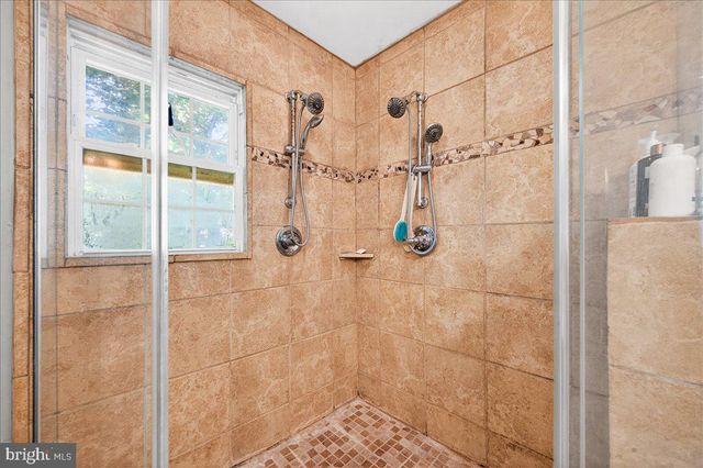10142 MARSHALL POND RD, Burke, VA 22015