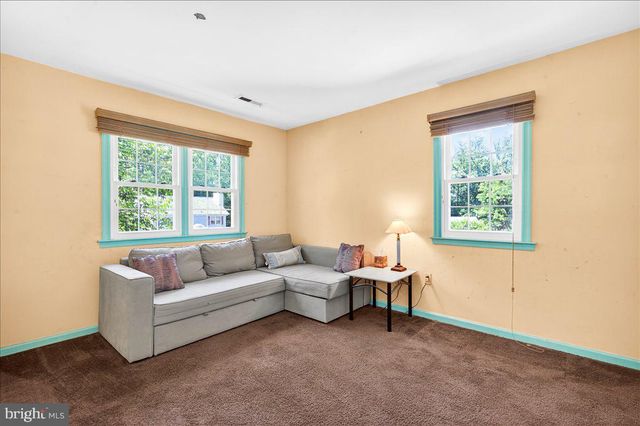 10142 MARSHALL POND RD, Burke, VA 22015