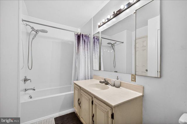10142 MARSHALL POND RD, Burke, VA 22015