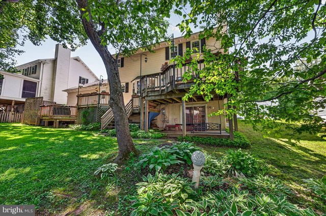 10142 MARSHALL POND RD, Burke, VA 22015