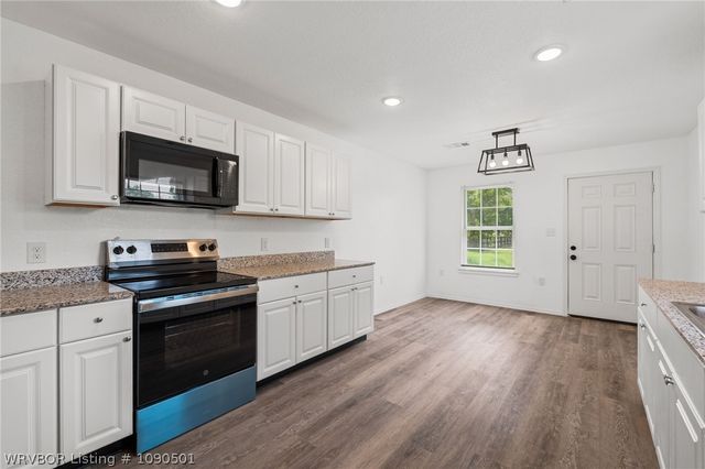 1014 N 7th Street, Fort Smith, AR 72901