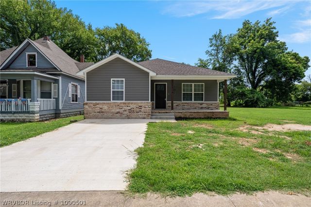 1014 N 7th Street, Fort Smith, AR 72901