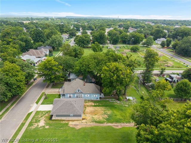 1014 N 7th Street, Fort Smith, AR 72901