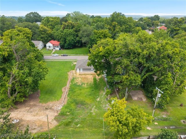 1014 N 7th Street, Fort Smith, AR 72901