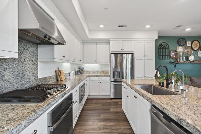 562 Kumquat Court, Santa Paula, CA 93060