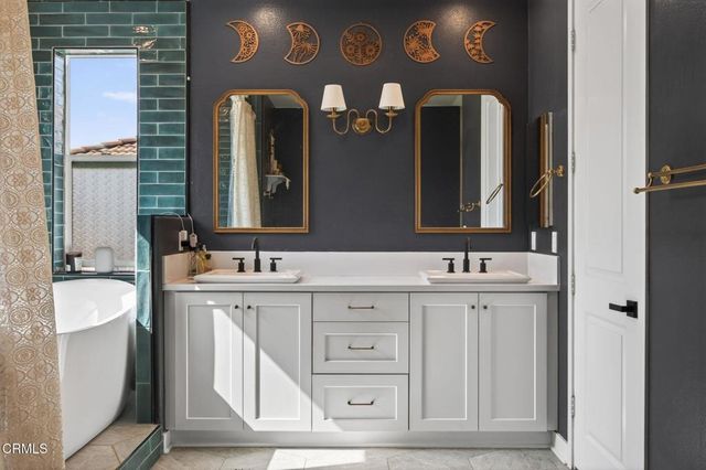 562 Kumquat Court, Santa Paula, CA 93060