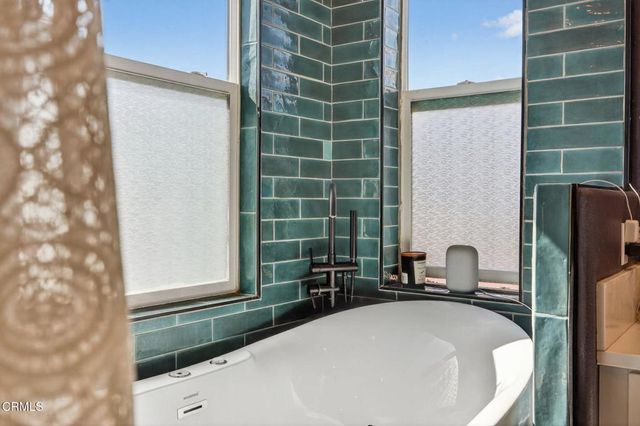 562 Kumquat Court, Santa Paula, CA 93060