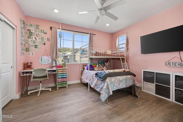 562 Kumquat Court, Santa Paula, CA 93060