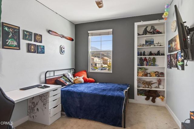 562 Kumquat Court, Santa Paula, CA 93060