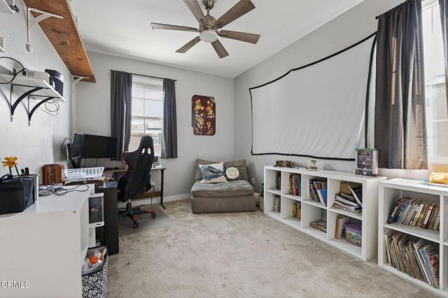 562 Kumquat Court, Santa Paula, CA 93060