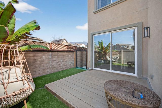 562 Kumquat Court, Santa Paula, CA 93060