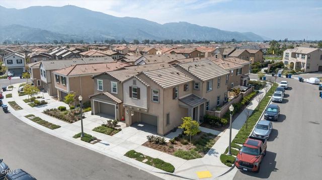 562 Kumquat Court, Santa Paula, CA 93060