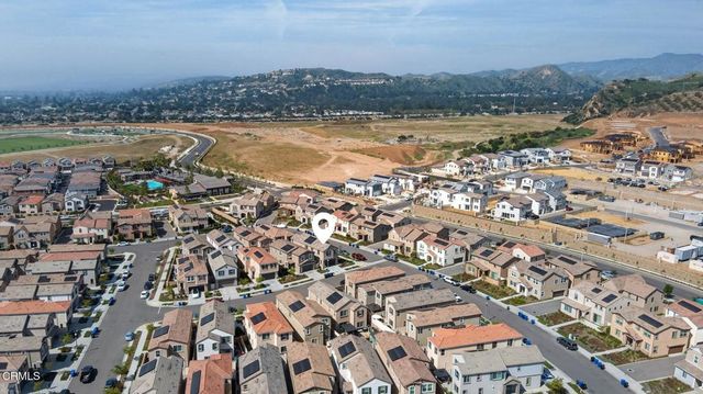 562 Kumquat Court, Santa Paula, CA 93060