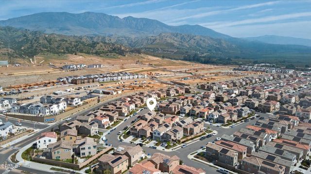 562 Kumquat Court, Santa Paula, CA 93060