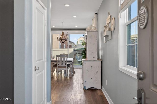 562 Kumquat Court, Santa Paula, CA 93060