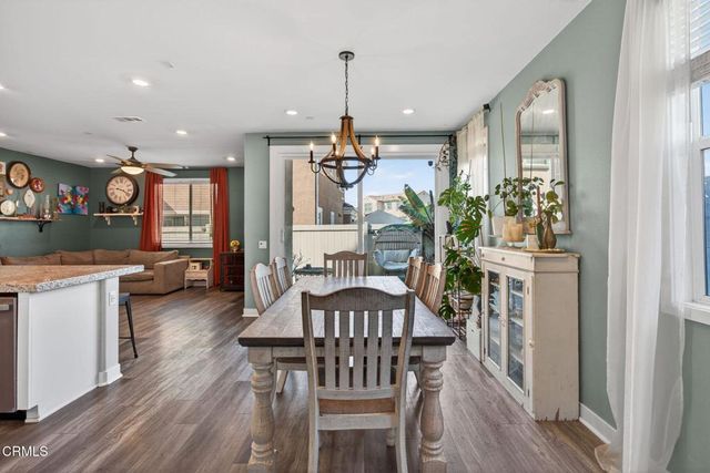 562 Kumquat Court, Santa Paula, CA 93060