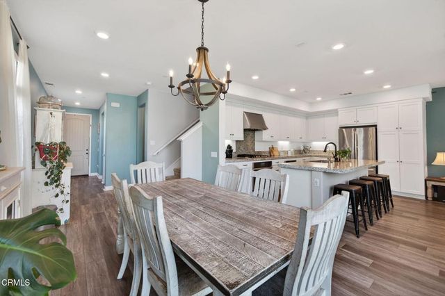 562 Kumquat Court, Santa Paula, CA 93060